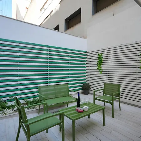 Guesthost - Color House