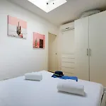 Guesthost - Color House شقة *