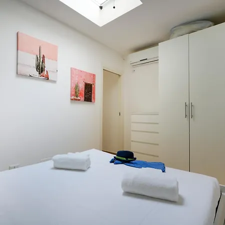 Guesthost - Color House Appartamento *